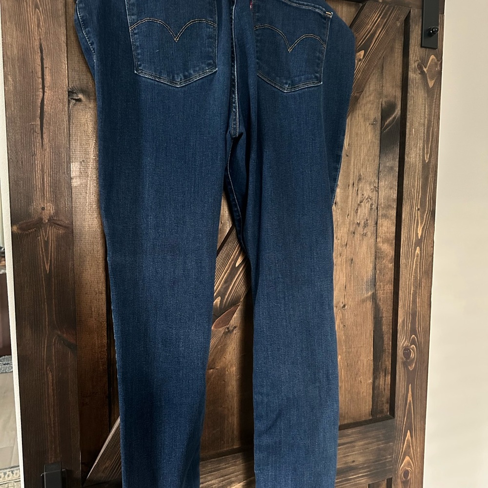 Levi’s Jeans - Picture 3 of 4